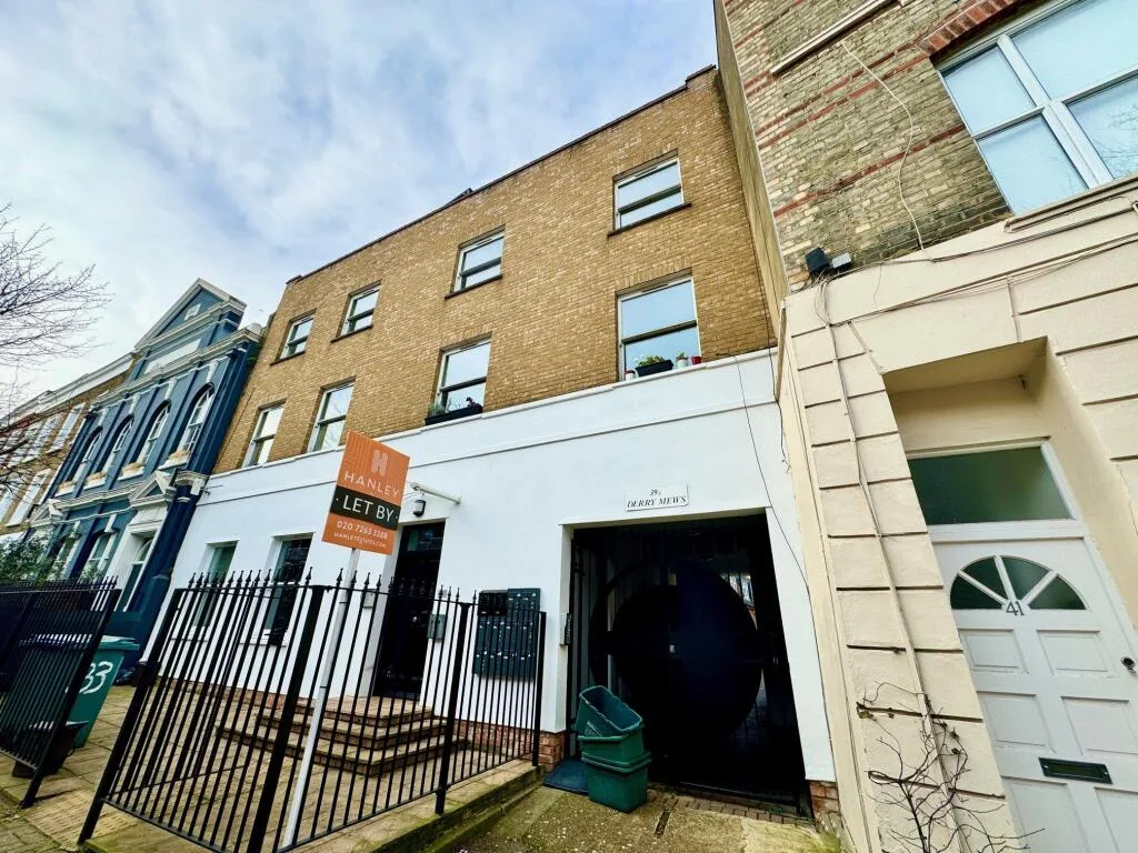 2 bedroom mews property for rent