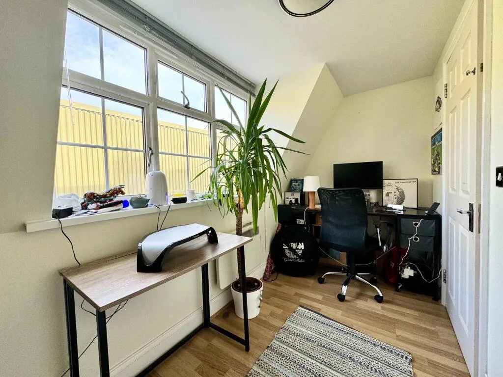 2 bedroom mews property for rent