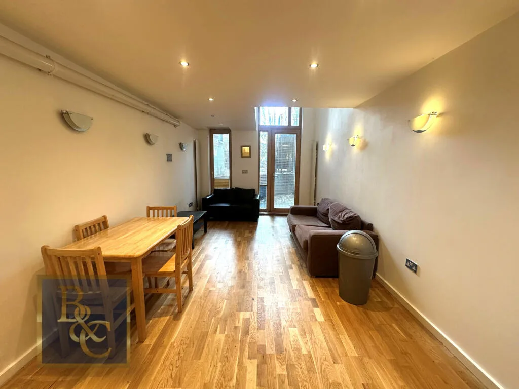 3 bedroom maisonette for rent