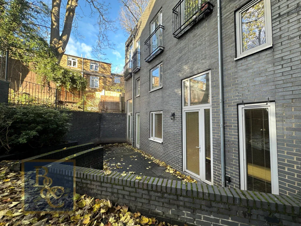 3 bedroom maisonette for rent