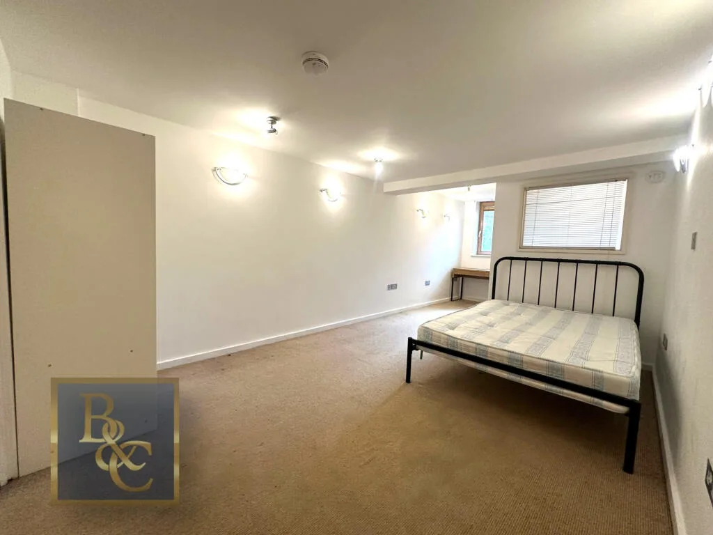 3 bedroom maisonette for rent