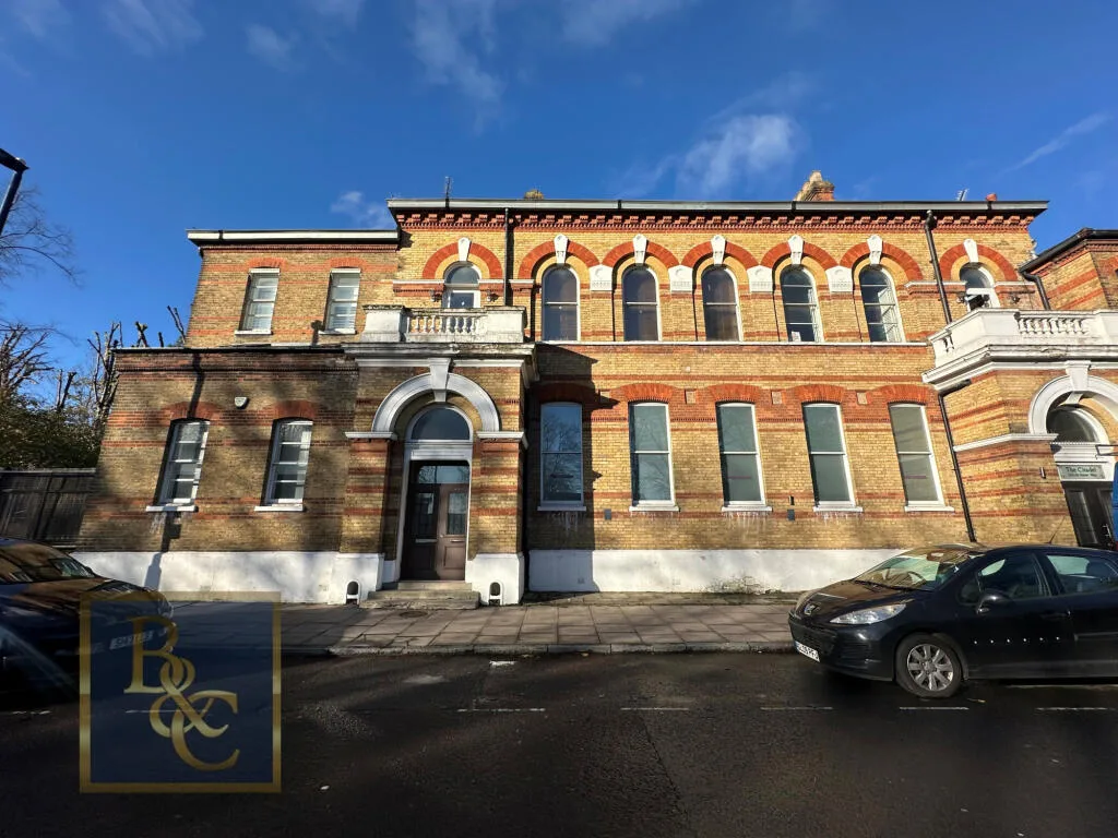 3 bedroom maisonette for rent