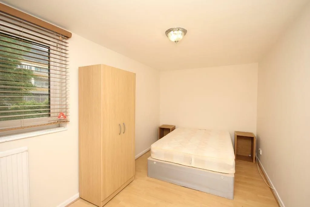 2 bedroom maisonette for rent