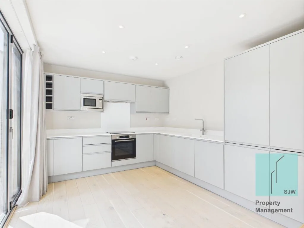 4 bedroom detached house for rent