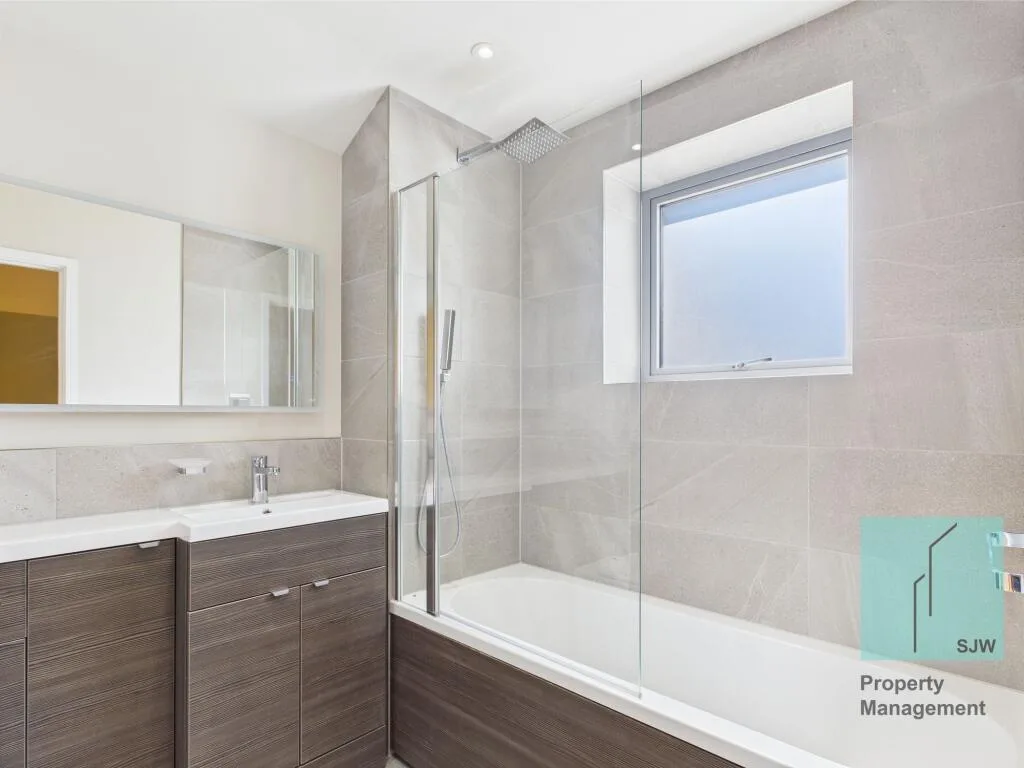 4 bedroom detached house for rent