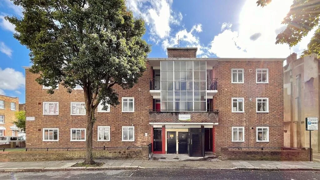 1 bedroom house share for rent