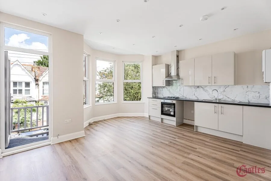 3 bedroom flat for rent