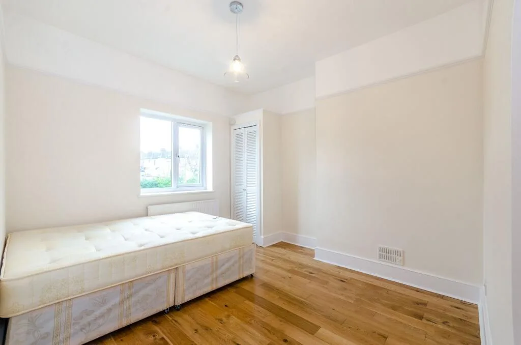 3 bedroom flat for rent