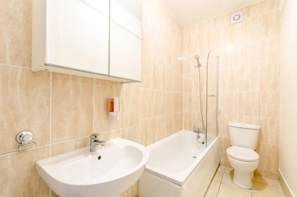3 bedroom flat for rent