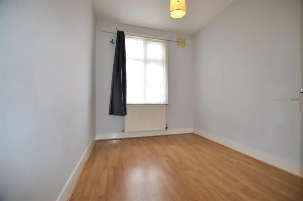 2 bedroom maisonette for rent