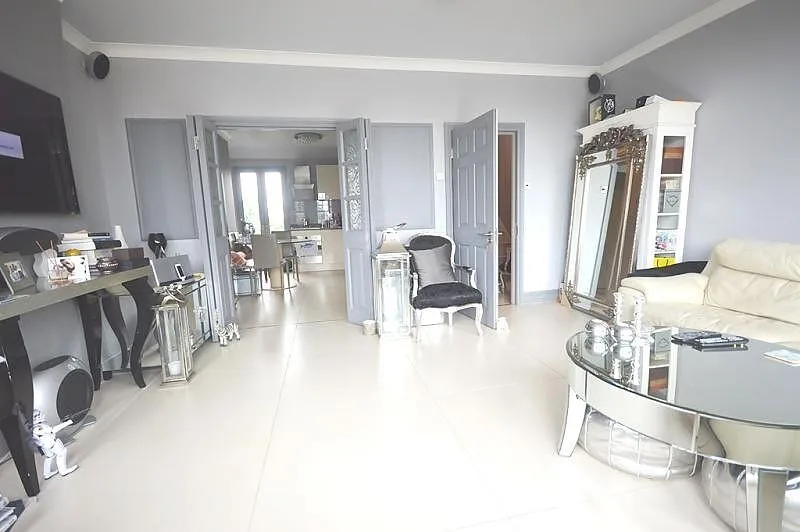 3 bedroom apartment for rent