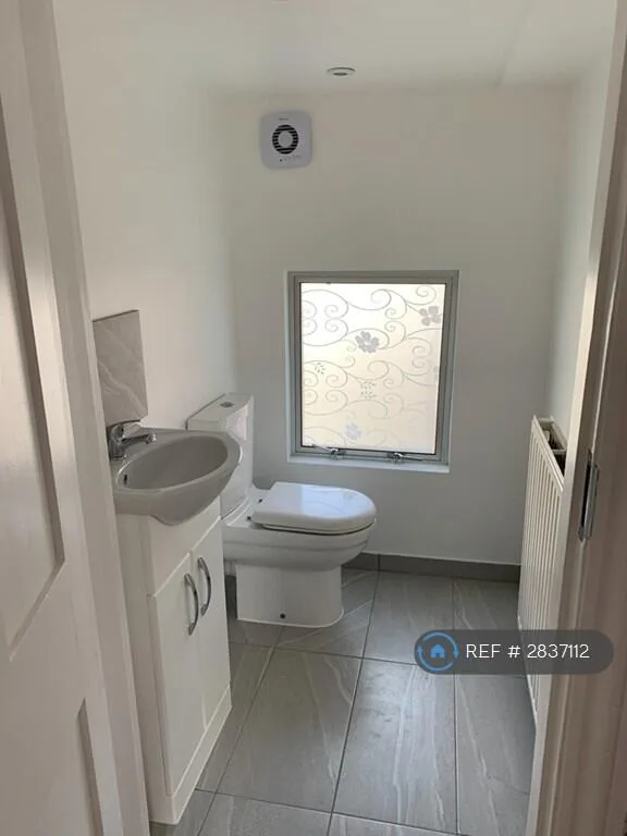 1 bedroom house share for rent