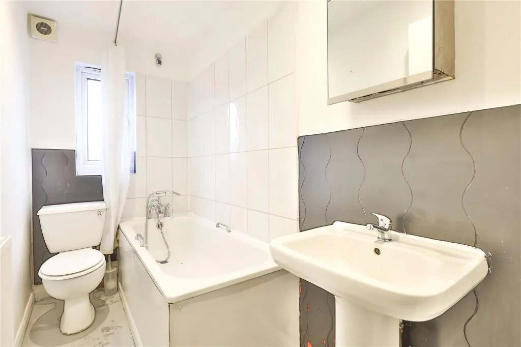 3 bedroom flat for rent