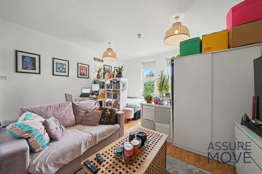 Studio flat for rent