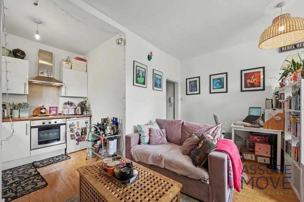 Studio flat for rent