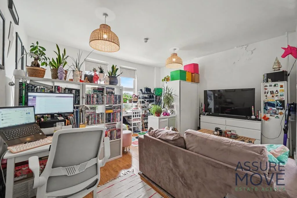 Studio flat for rent