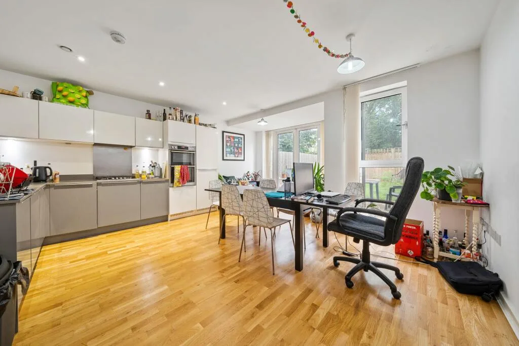 4 bedroom terraced house for rent