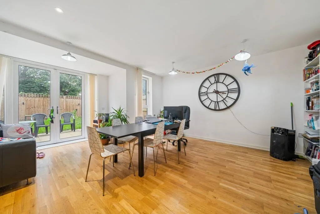 4 bedroom terraced house for rent
