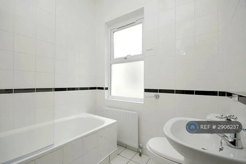 5 bedroom terraced house for rent
