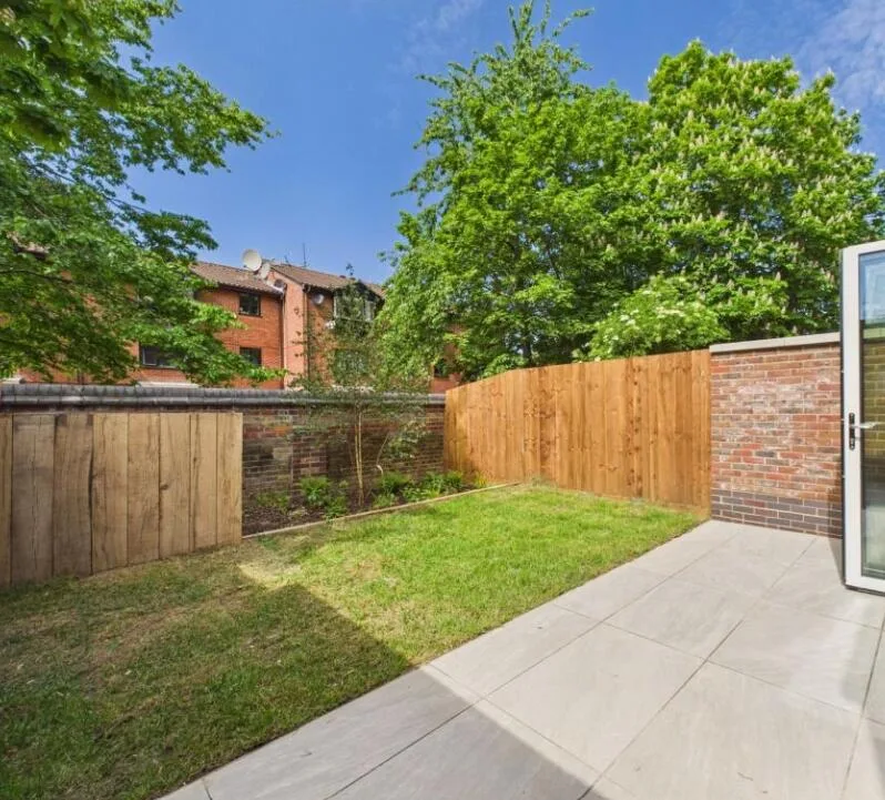 4 bedroom terraced house for rent