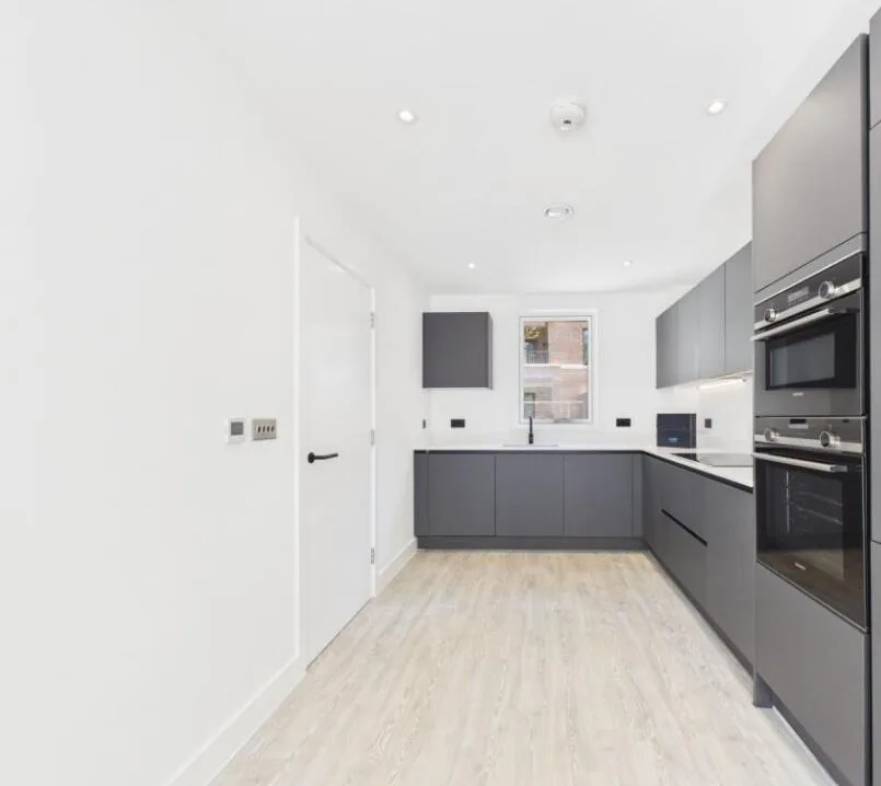 4 bedroom terraced house for rent