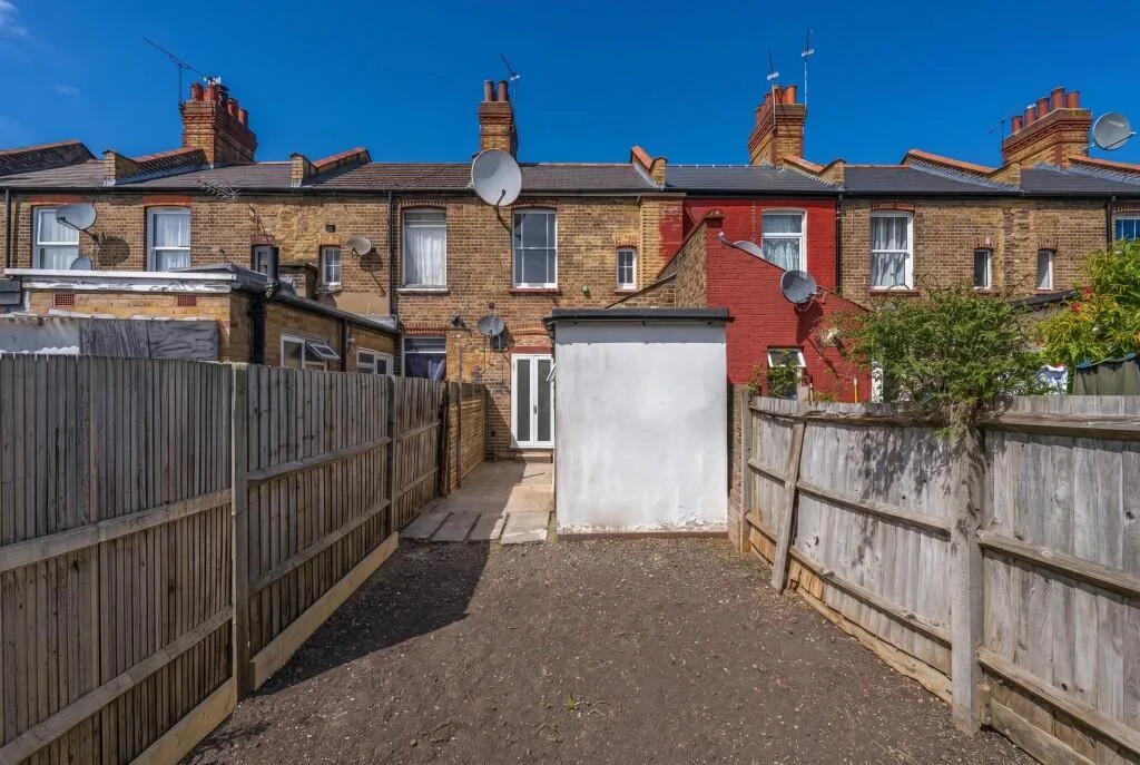 2 bedroom terraced house for rent