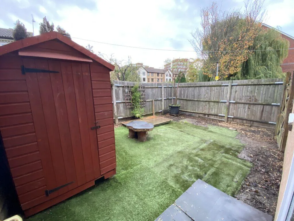 1 bedroom semi-detached house for rent