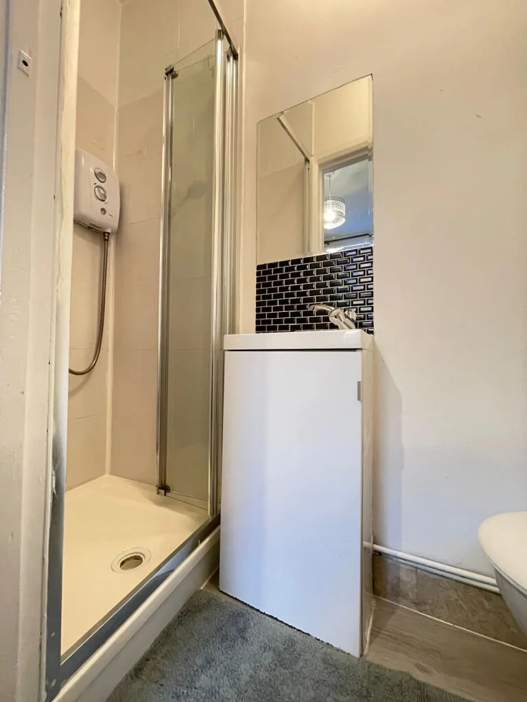 Studio flat for rent