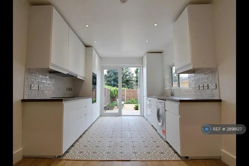 4 bedroom terraced house for rent