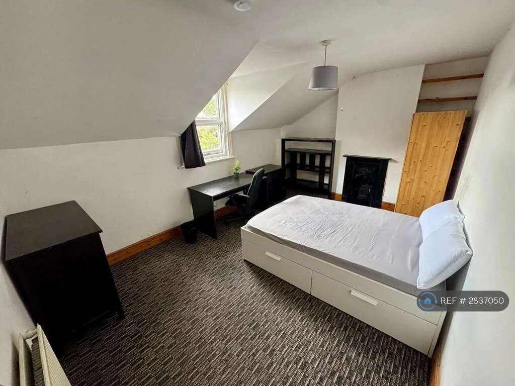 1 bedroom house share for rent