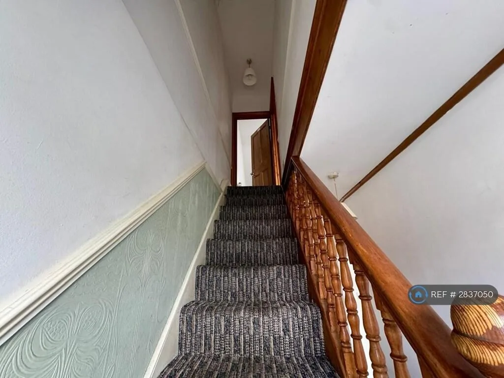 1 bedroom house share for rent