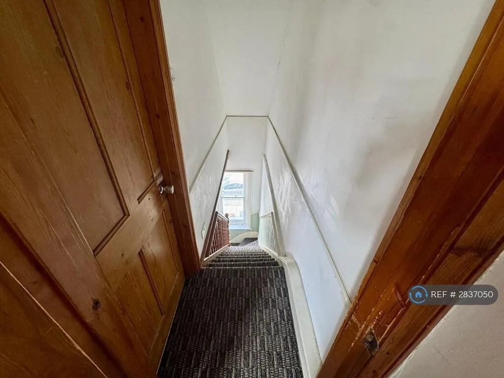 1 bedroom house share for rent