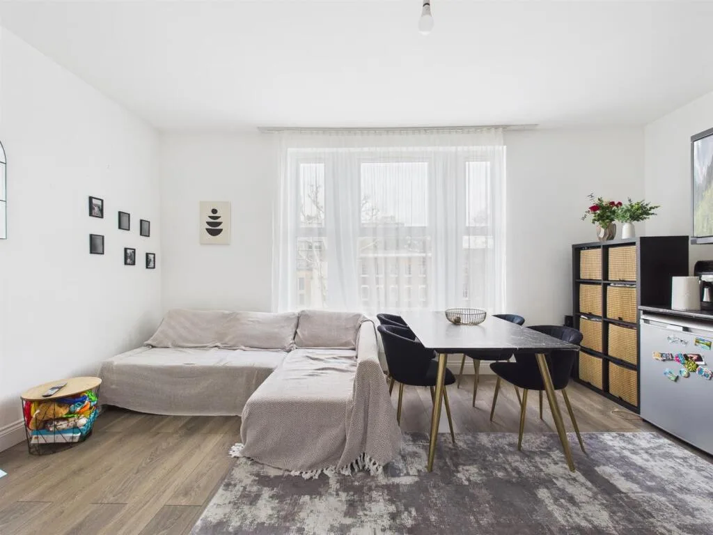 1 bedroom house for rent