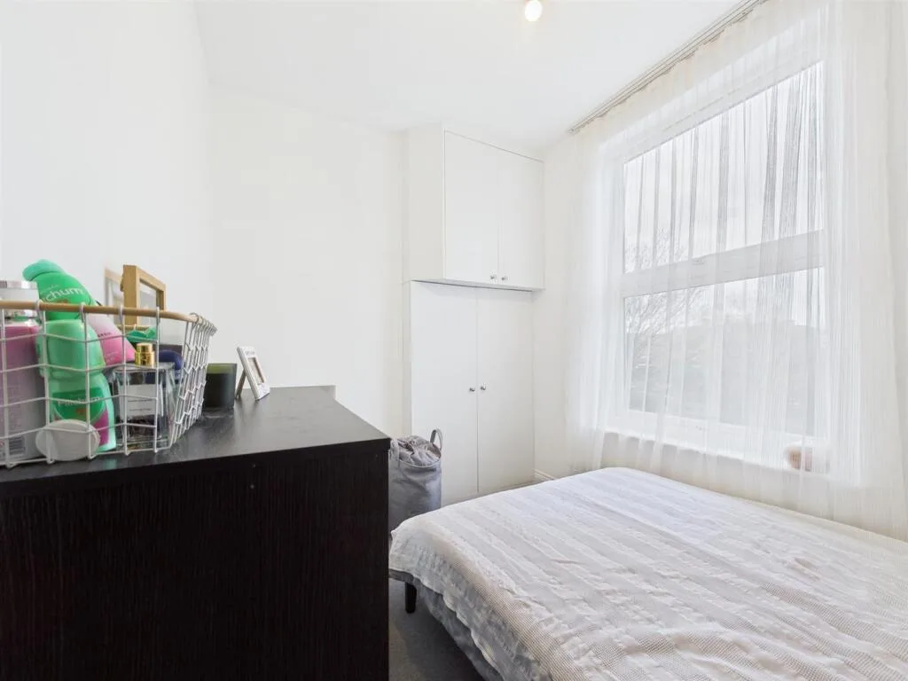 1 bedroom house for rent