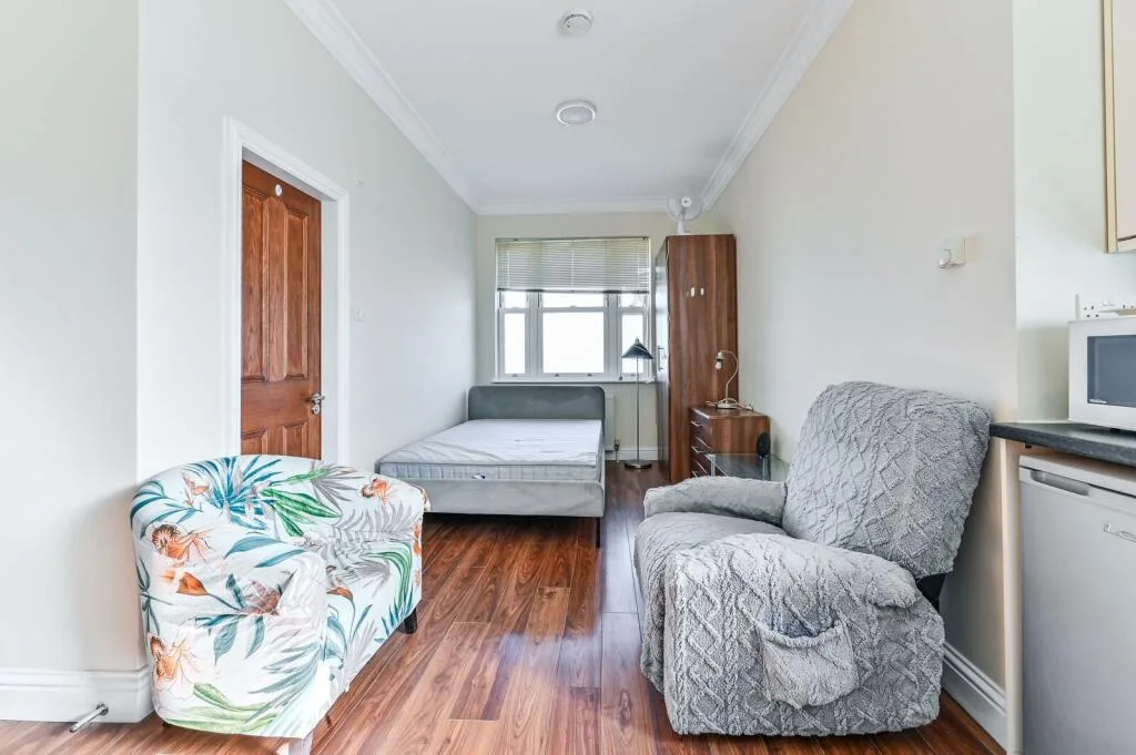 Studio flat for rent