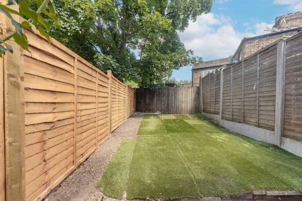 2 bedroom terraced house for rent