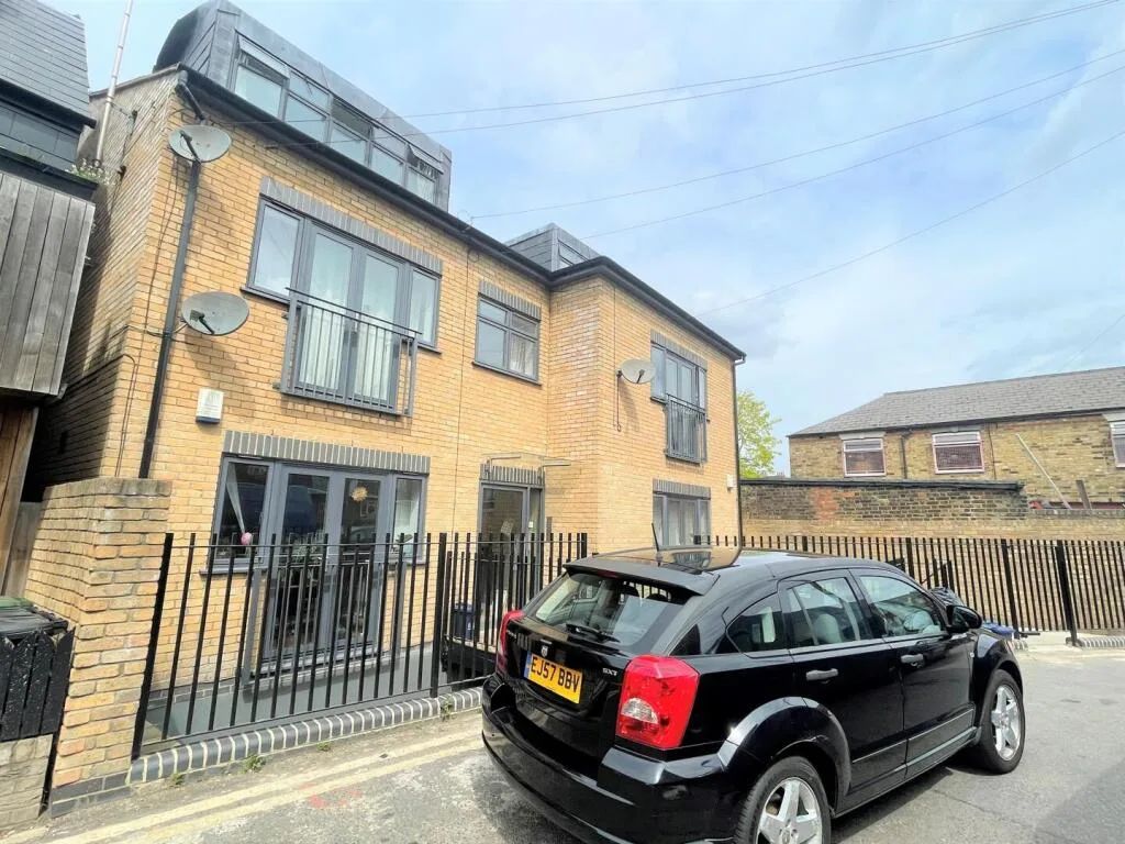 1 bedroom house for rent