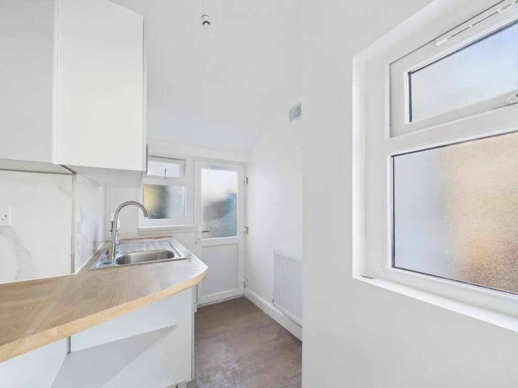 2 bedroom ground floor maisonette for rent