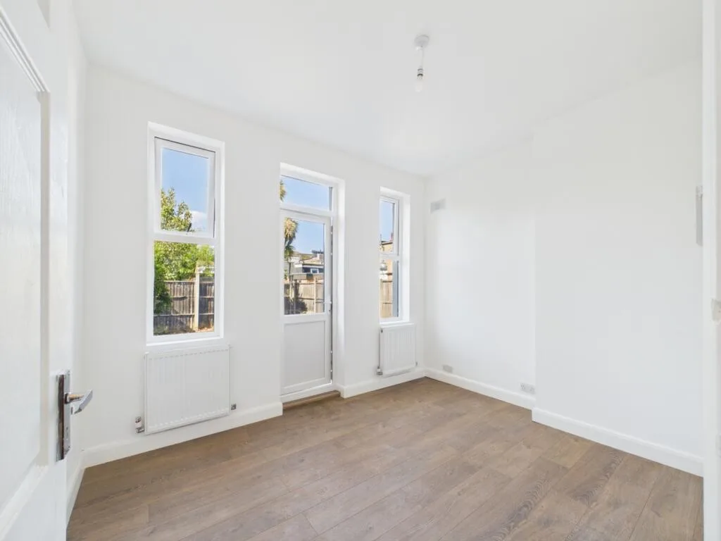 2 bedroom ground floor maisonette for rent