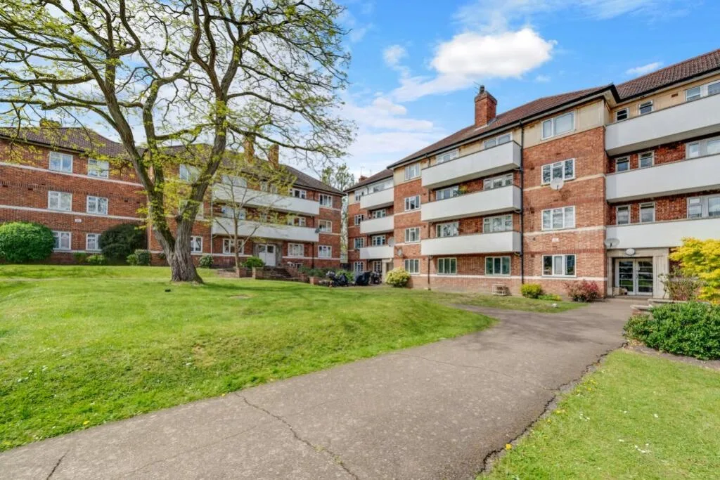 2 bedroom flat for rent