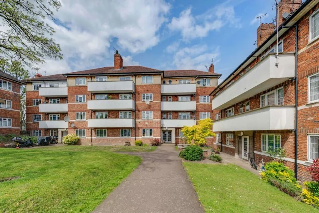 2 bedroom flat for rent
