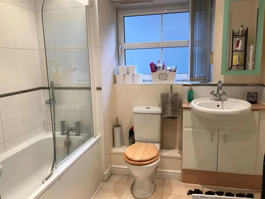 2 bedroom flat for rent