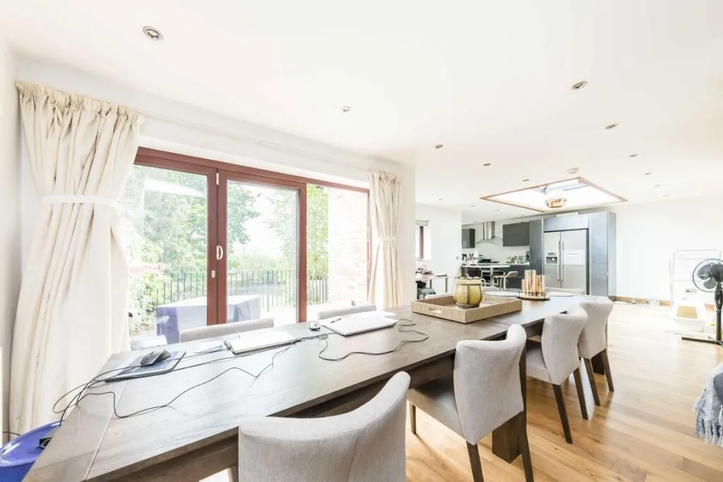 5 bedroom house for rent