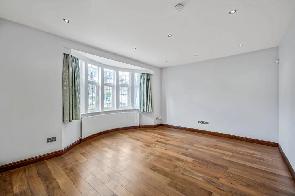5 bedroom house for rent