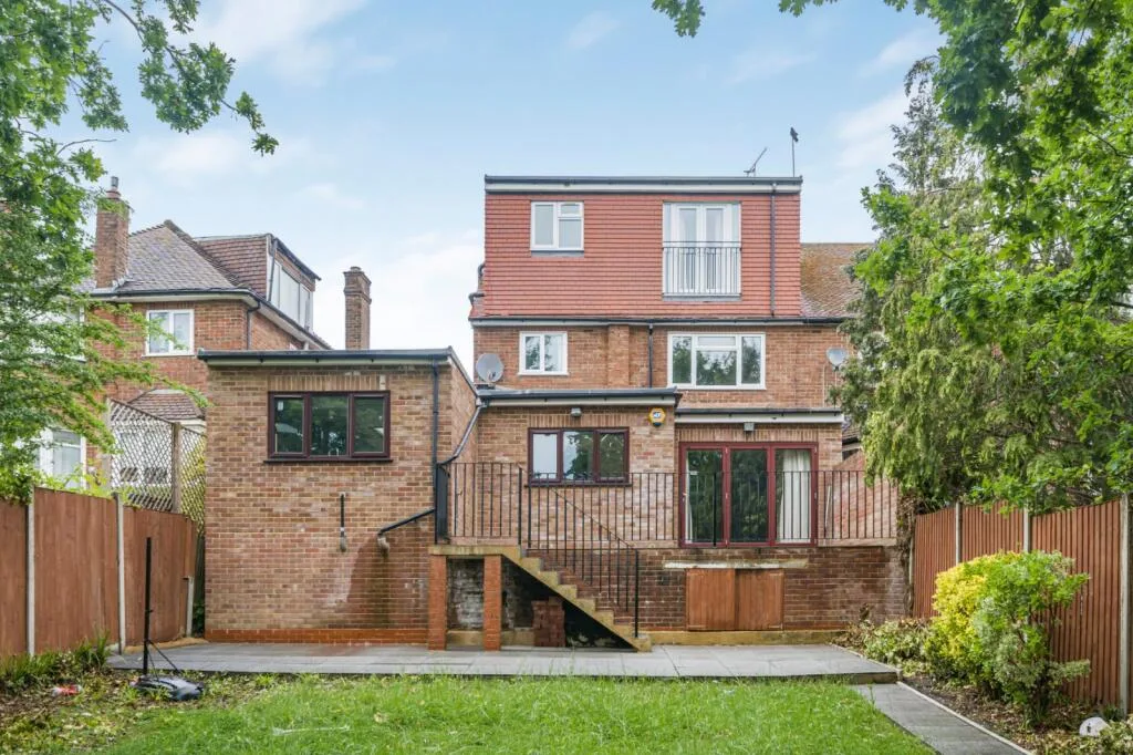 5 bedroom house for rent