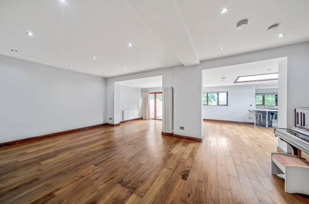 5 bedroom house for rent