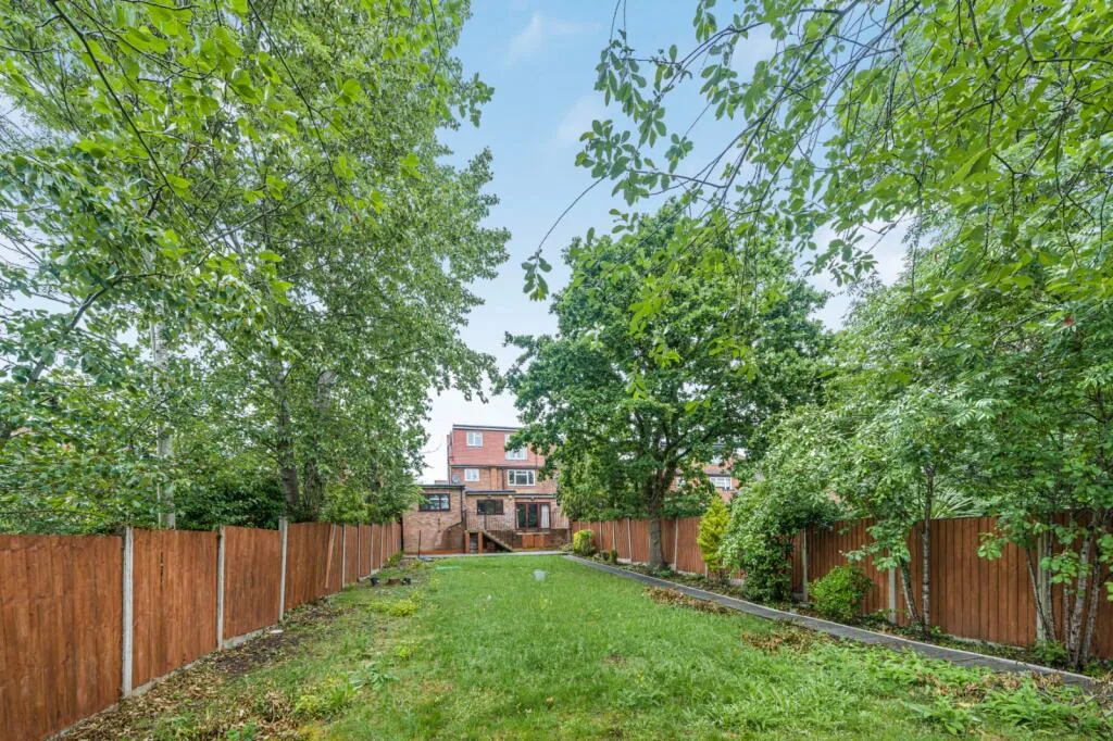5 bedroom house for rent