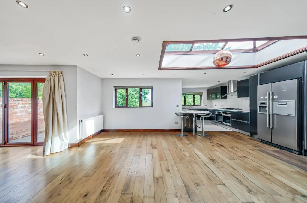 5 bedroom house for rent
