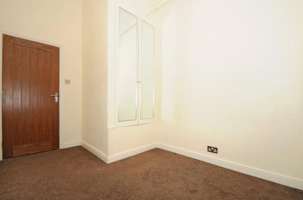2 bedroom house for rent
