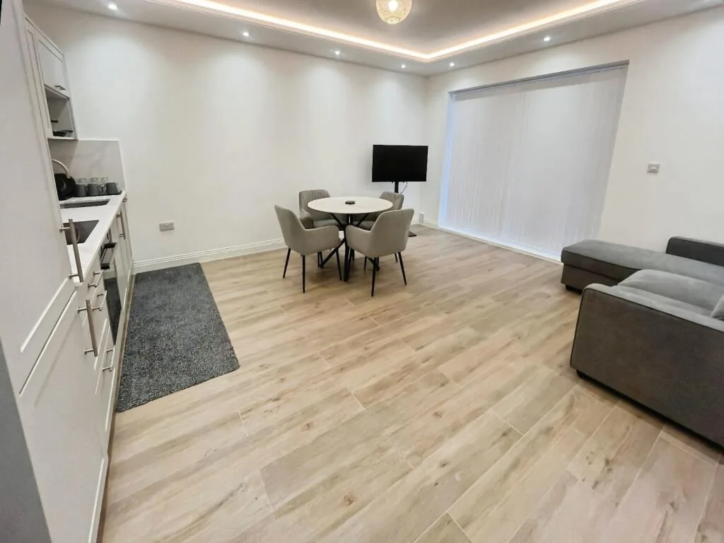 2 bedroom house for rent